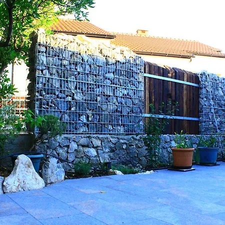 Daire Surfer's Lodge, Nature Driven With Sauna