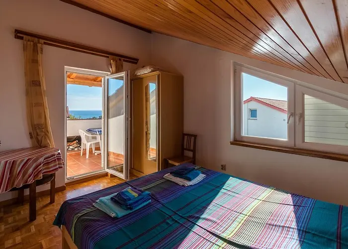 Surfer's Lodge, Nature Driven With Sauna