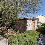 Surfer's Lodge, Nature Driven With Sauna * Veglia