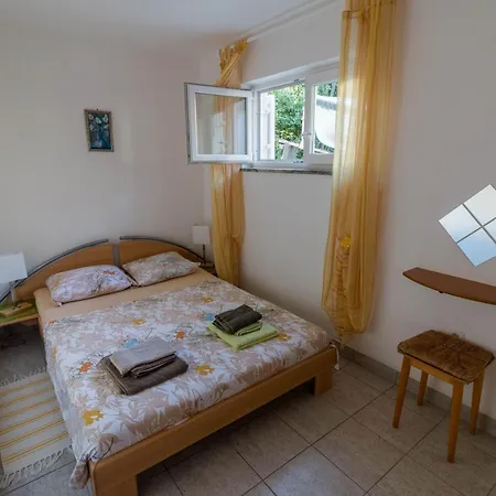 Surfer's Lodge, Nature Driven With Sauna Apartment *