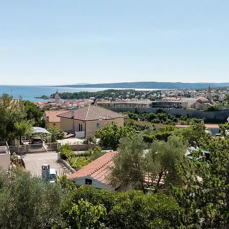Surfer's Lodge, Nature Driven With Sauna * Krk Town
